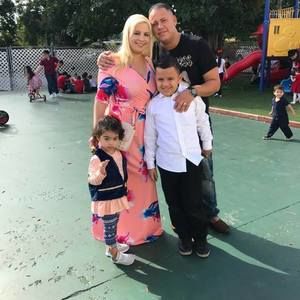 Meet your Posher, Mariselis